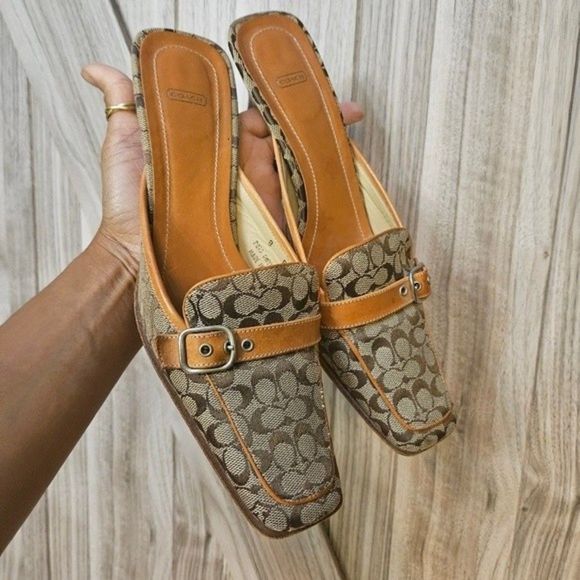 Coach Womens Gwynne Mules Vintage Stacked High Heels Shoes Beige Signature - Picture 1 of 13